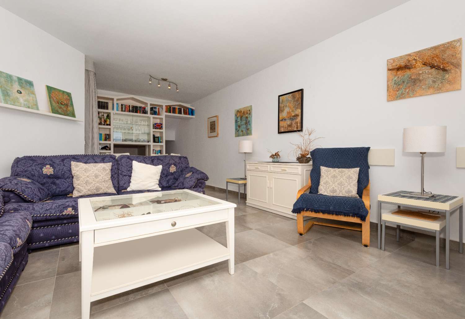 Ny på marknaden en lägenhet i första linjen i Edificio Tuhillo, i Parador-området i Nerja
