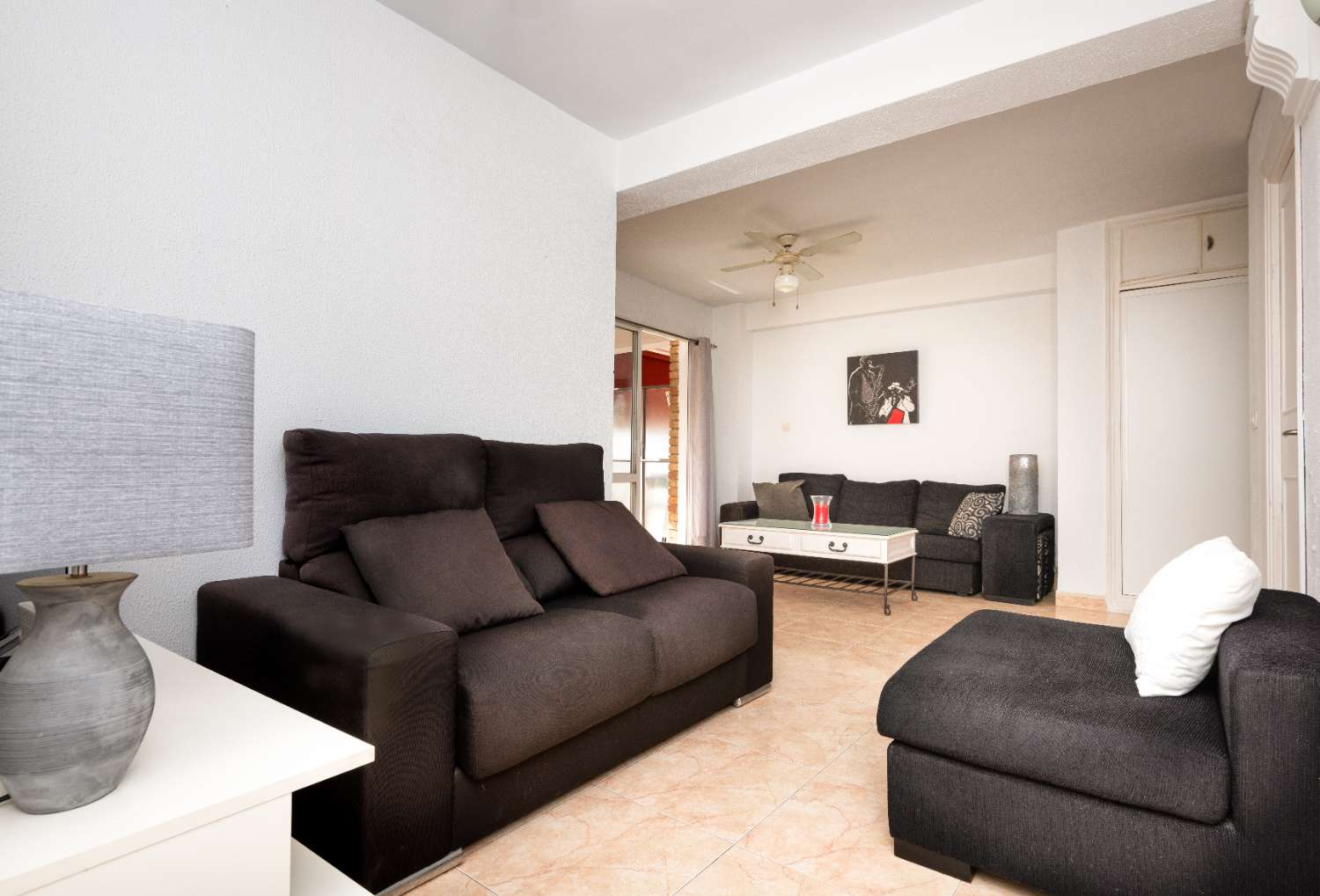 Appartement te koop in Edificio Bahia, naast Hotel Parador in Nerja