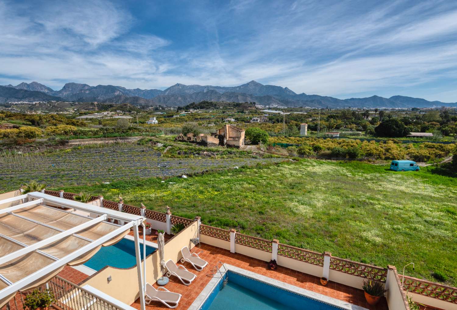 Vrijstaande villa met privézwembad te koop in Punta Lara, Nerja