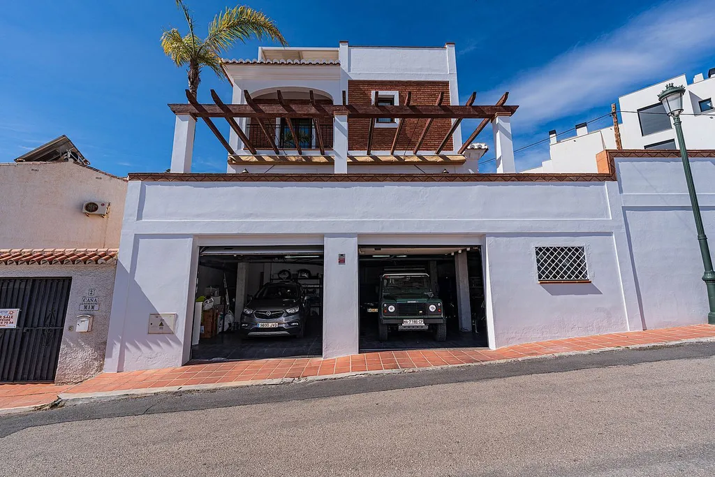 Villa for sale in Nerja, Burriana beach area