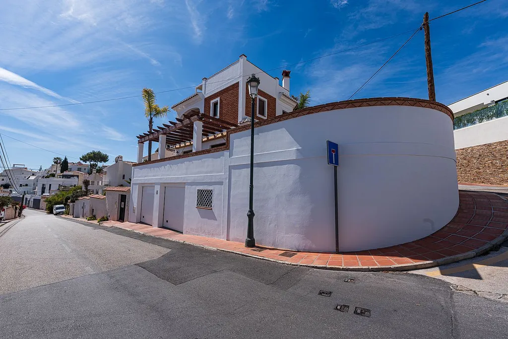 Villa à vendre à Nerja, zone de plage de Burriana