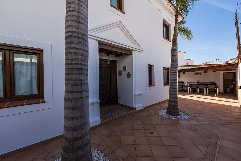 Villa for sale in Nerja, Burriana beach area