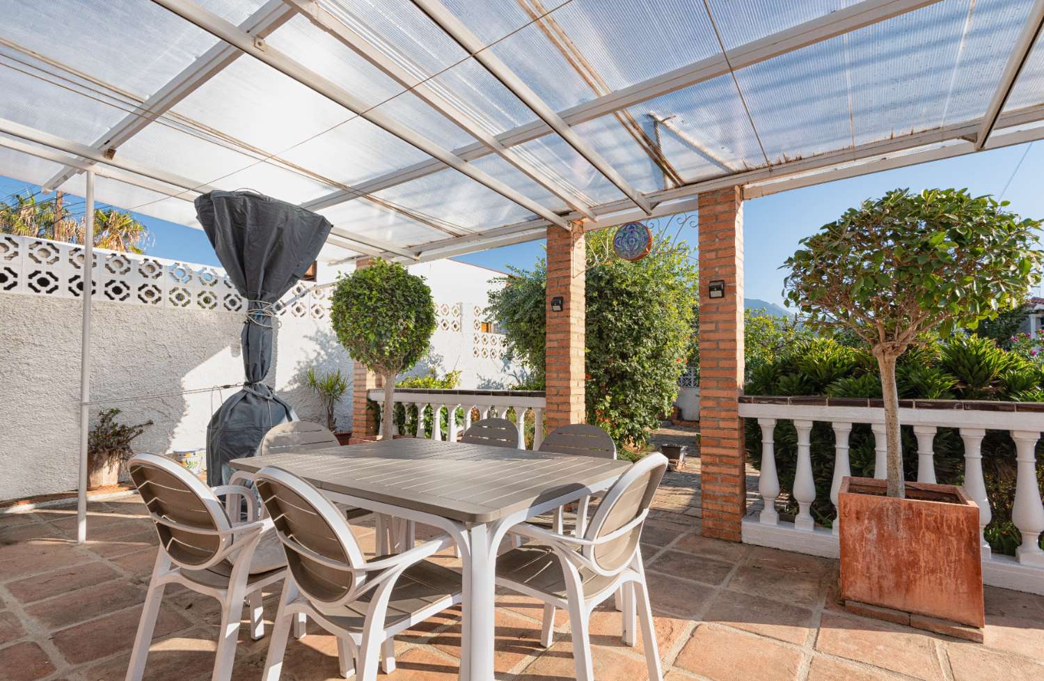 House with private pool for sale in Nerja