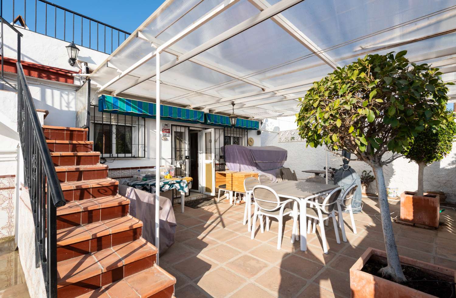 House with private pool for sale in Nerja