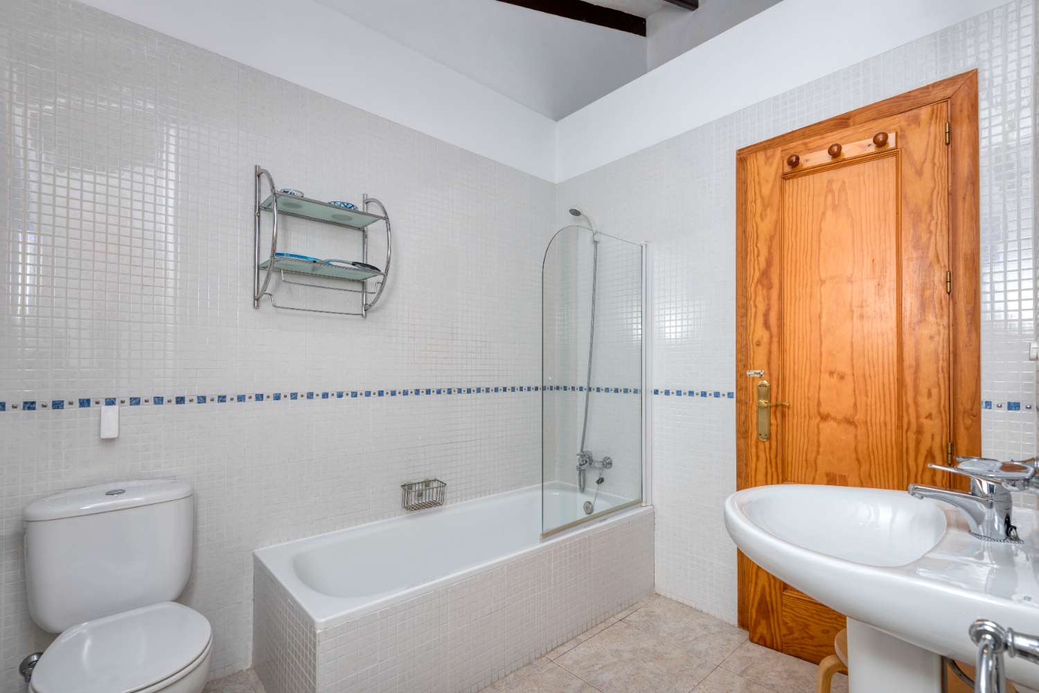 Fully Refurbished Town house for sale in Nerja