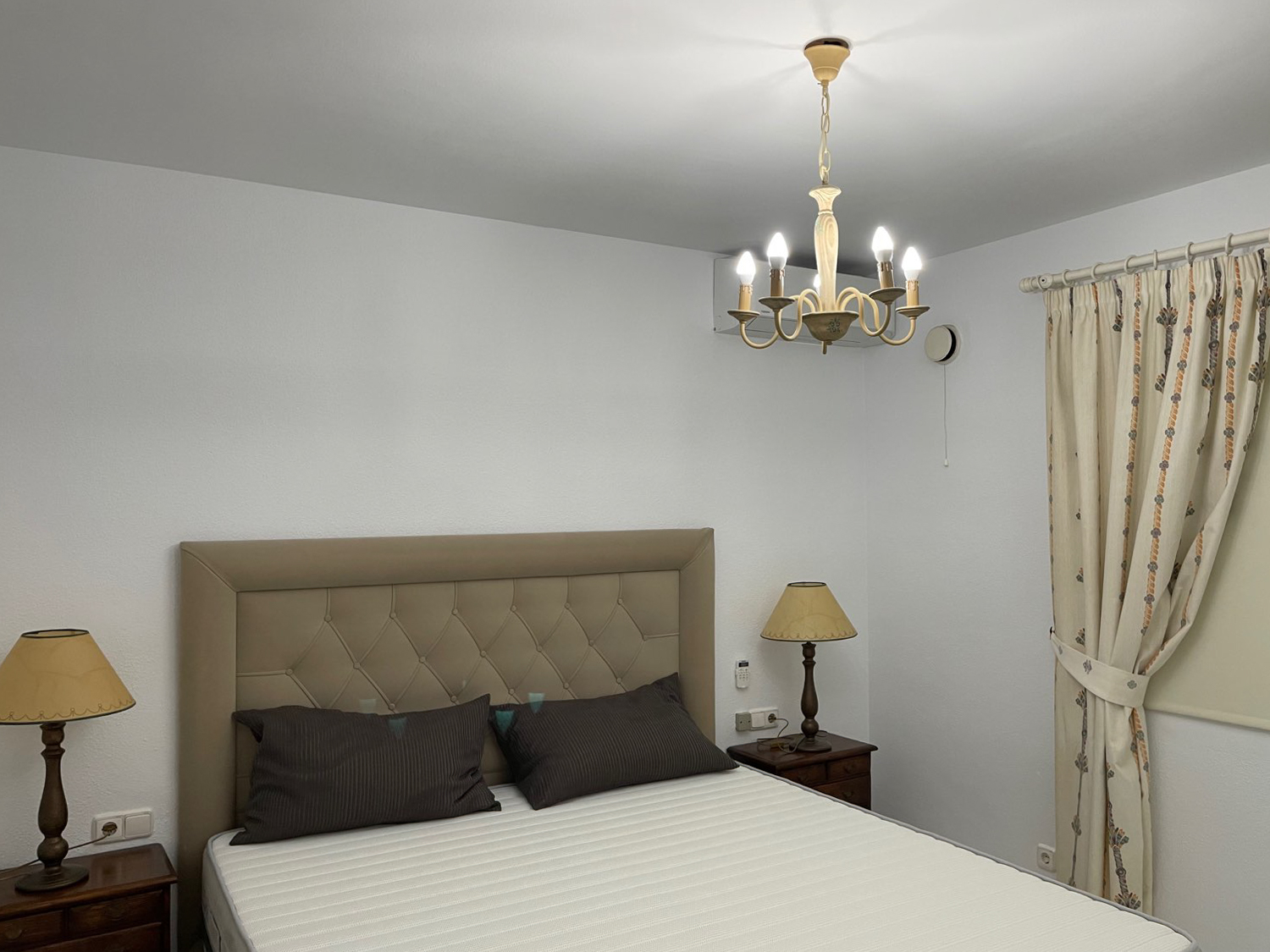 Chalet en venta en Nerja, Urb. Alhambra.