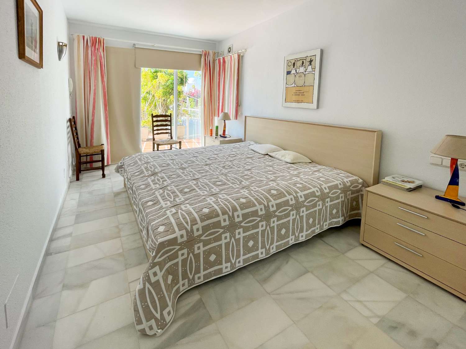 Chalet en venta en Nerja, Urb. Alhambra.