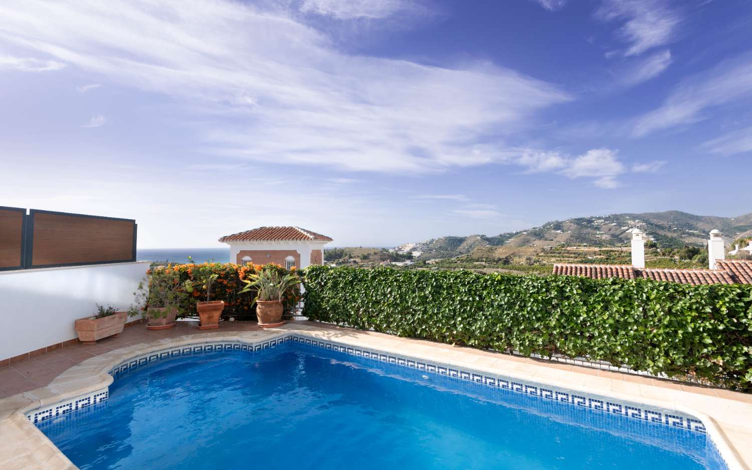 Detached villa with private pool for sale in Nerja