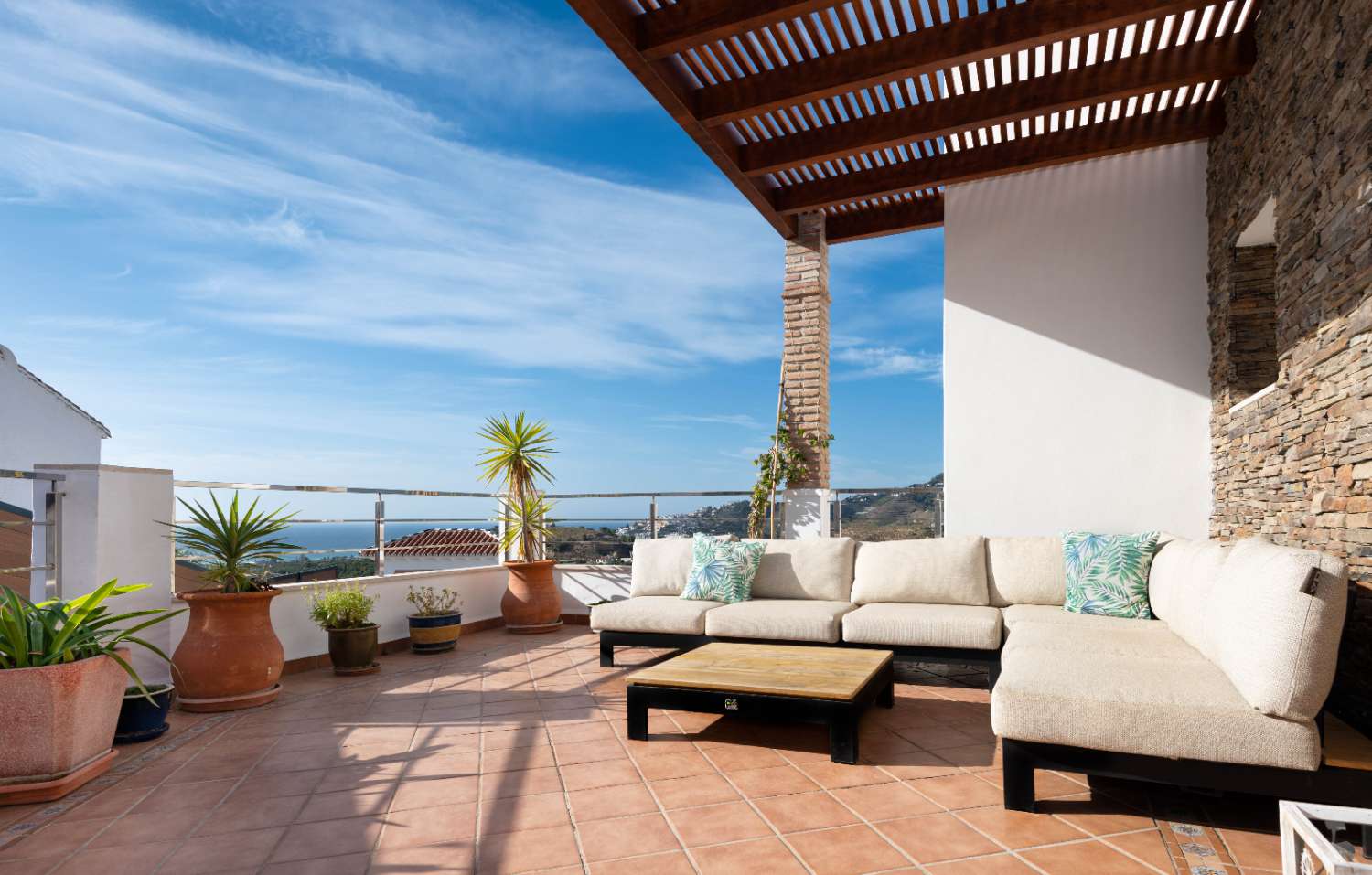 Detached villa with private pool for sale in Nerja