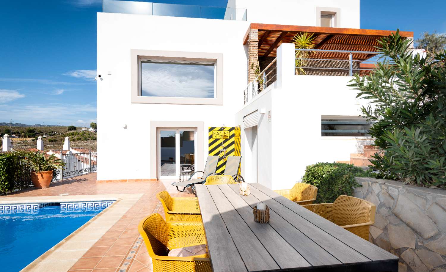 Detached villa with private pool for sale in Nerja