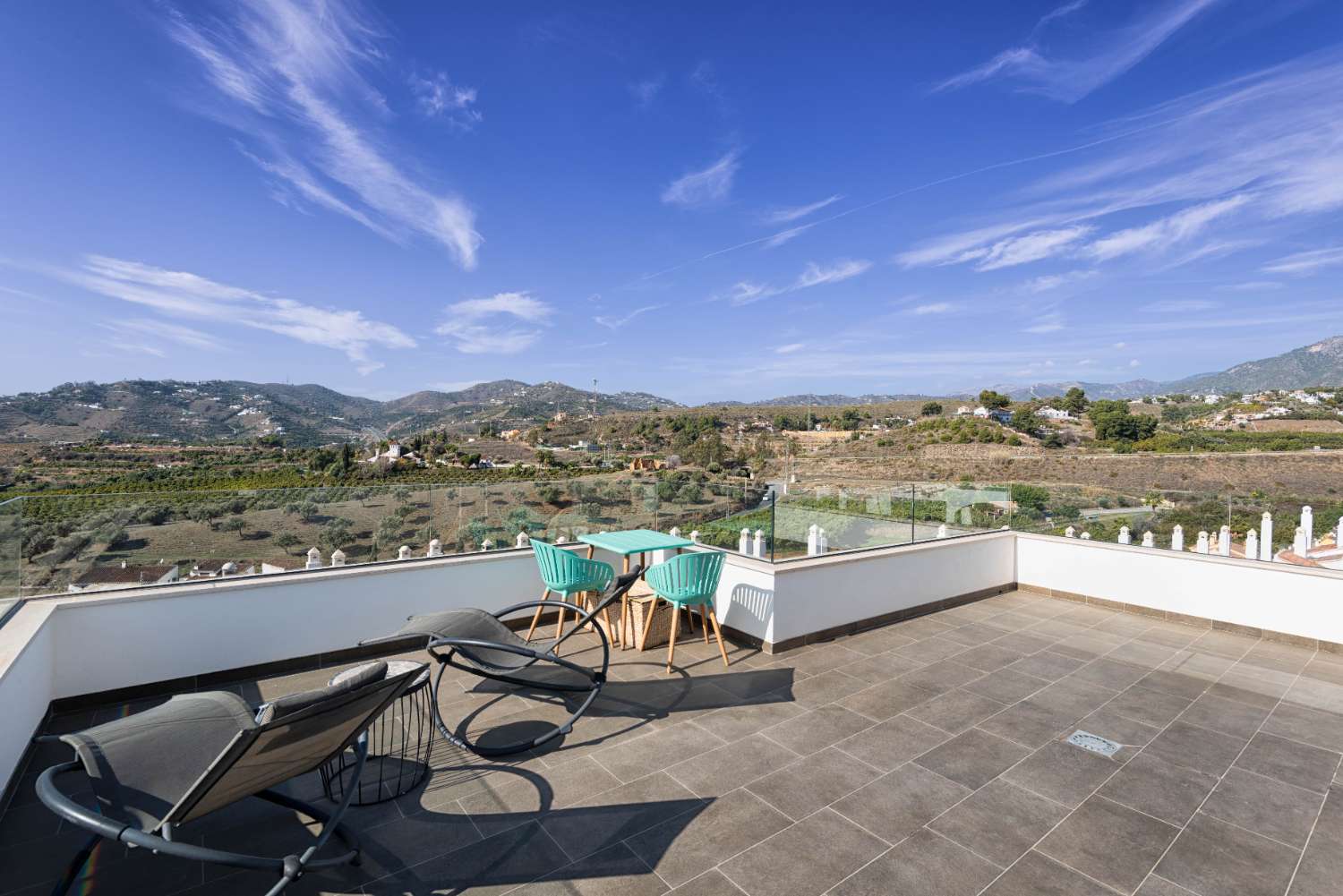 Detached villa with private pool for sale in Nerja
