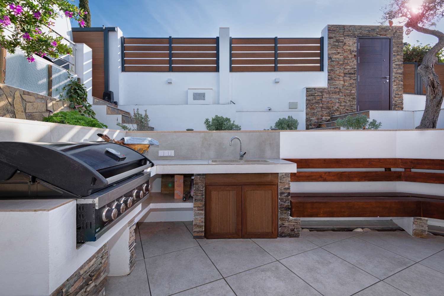 Detached villa with private pool for sale in Nerja