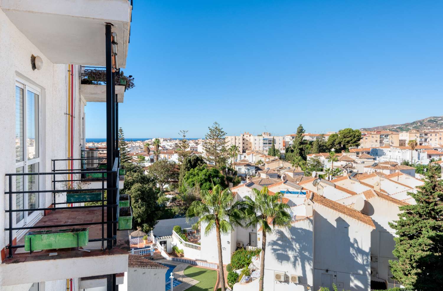 Apartment with sea views near Burriana beach and the Hotel Parador in Nerja