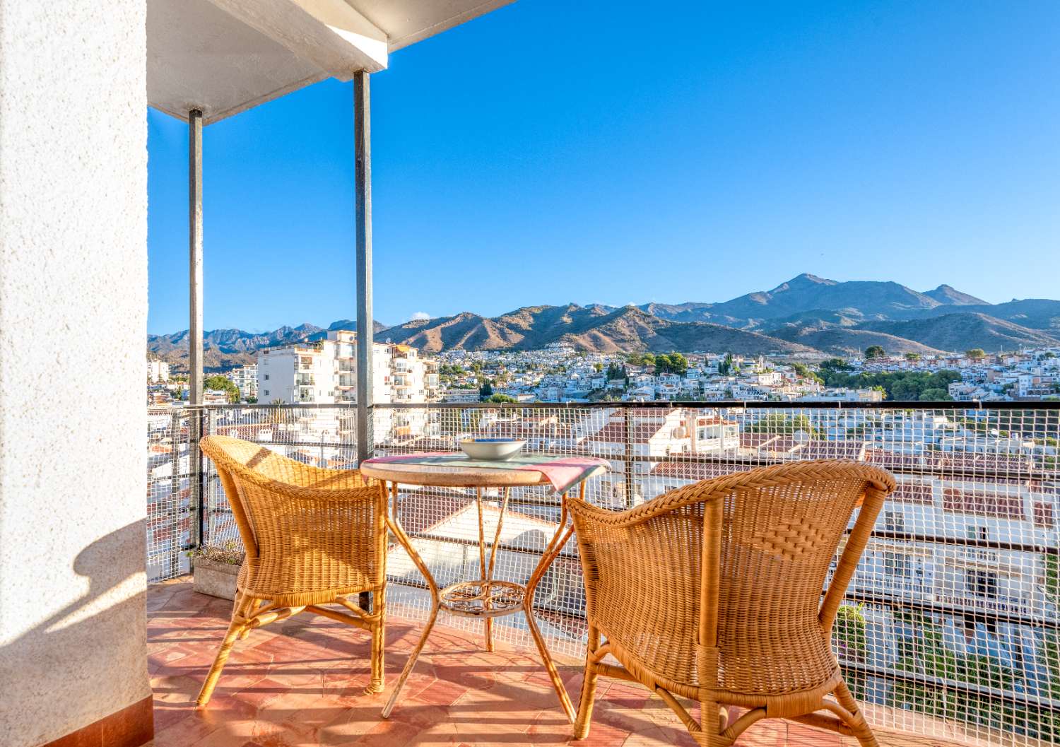 Apartment with sea views near Burriana beach and the Hotel Parador in Nerja
