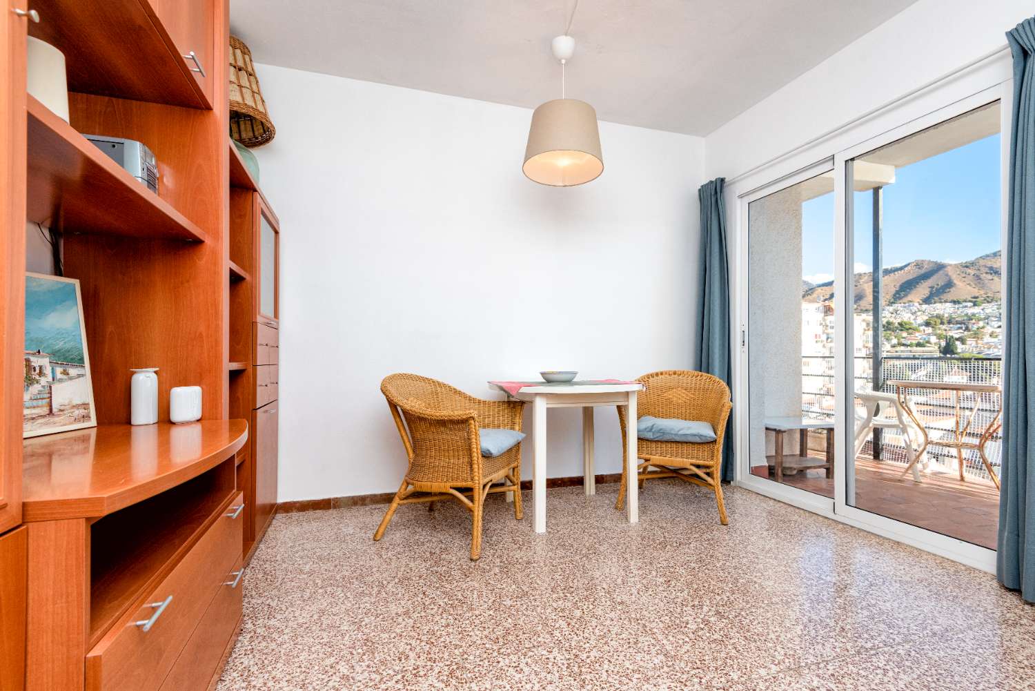 Apartment with sea views near Burriana beach and the Hotel Parador in Nerja