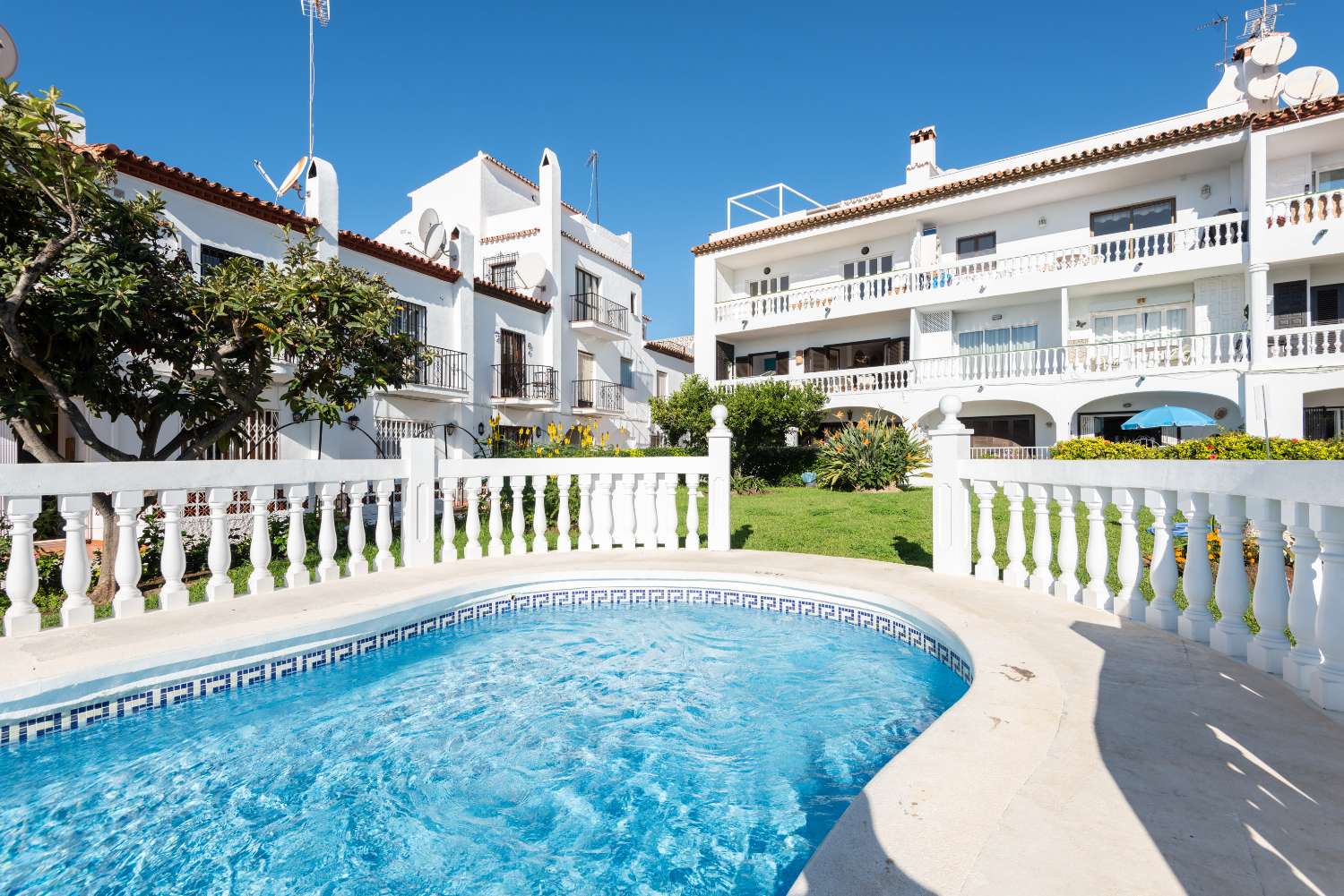 Doppelhaushälfte zum Verkauf in der Nähe des Strandes Burriana in Nerja