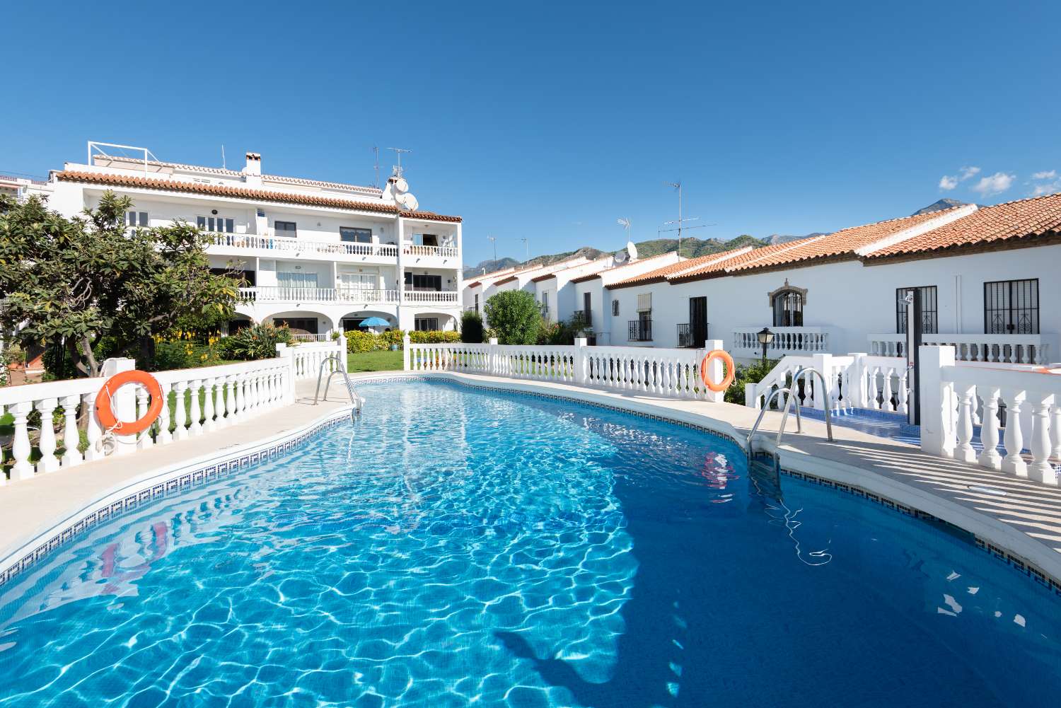 Maison jumelée à vendre près de la plage de Burriana à Nerja