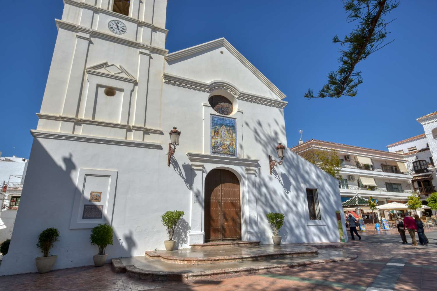 Parhus till salu nära Burriana-stranden i Nerja