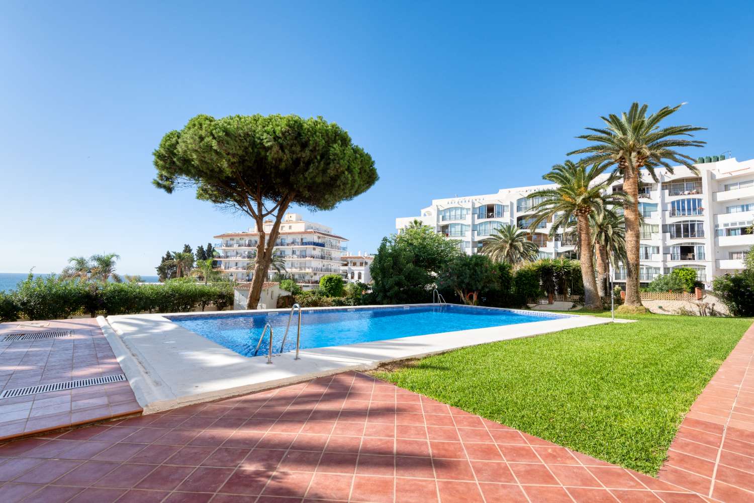 Apartamento en venta en Nerja situado en Verde Mar, uno de los complejos de apartamentos más deseados del centro de Nerja