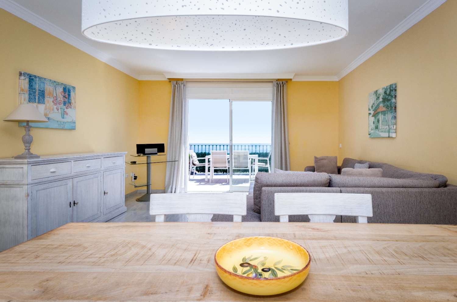 Nieuw op de markt een van de beste penthouses in Nerja met spectaculair 180 graden uitzicht op bergen, zee en heel Nerja.