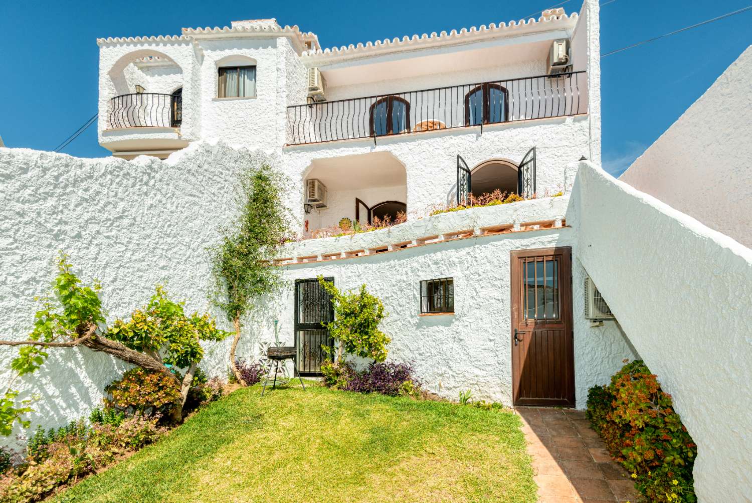 Einfamilienhaus zum Verkauf im Dorf Capistrano, Nerja