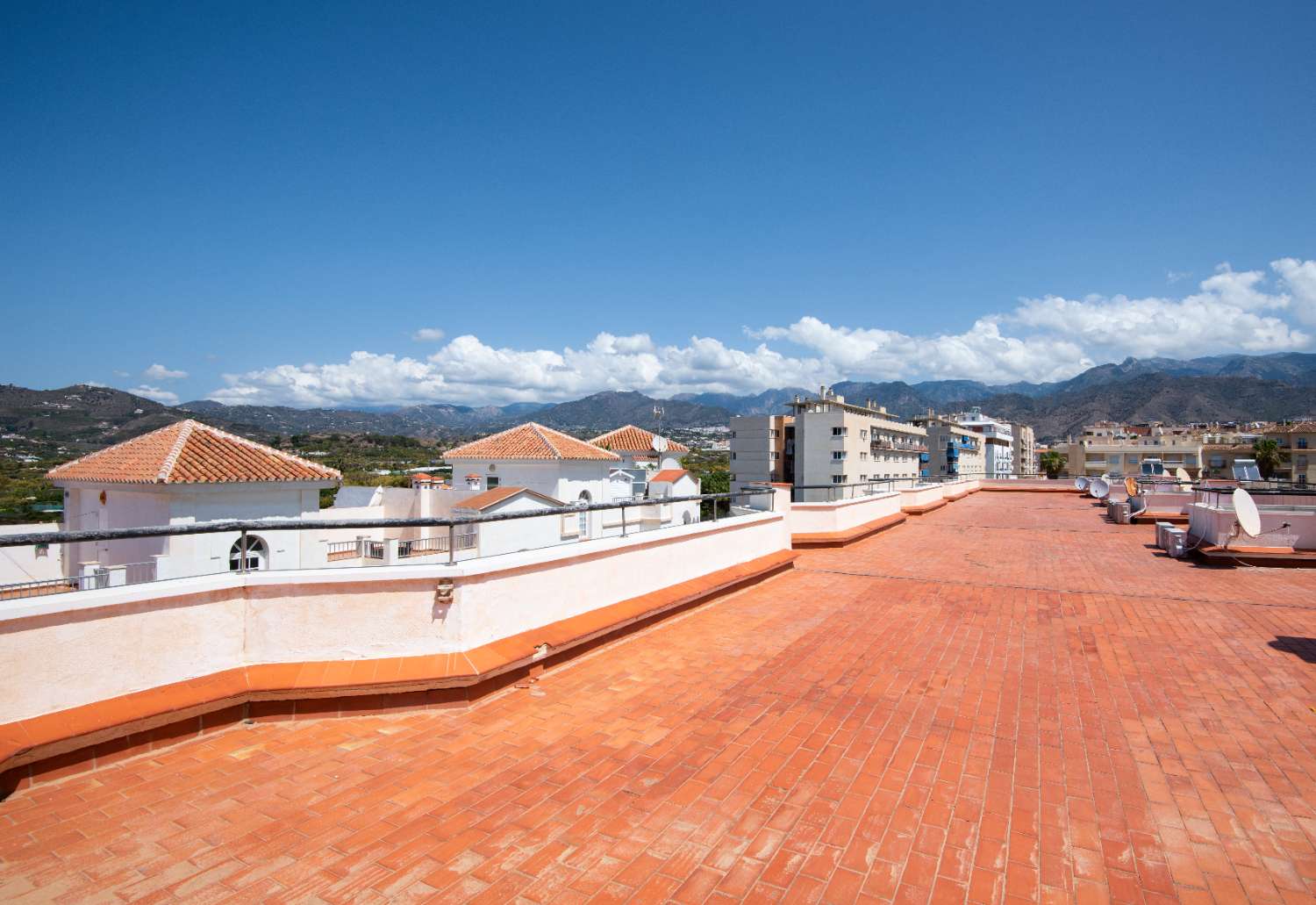 Top floor Apartment with Sea Views for sale in Nerja, Torrecilla beach area