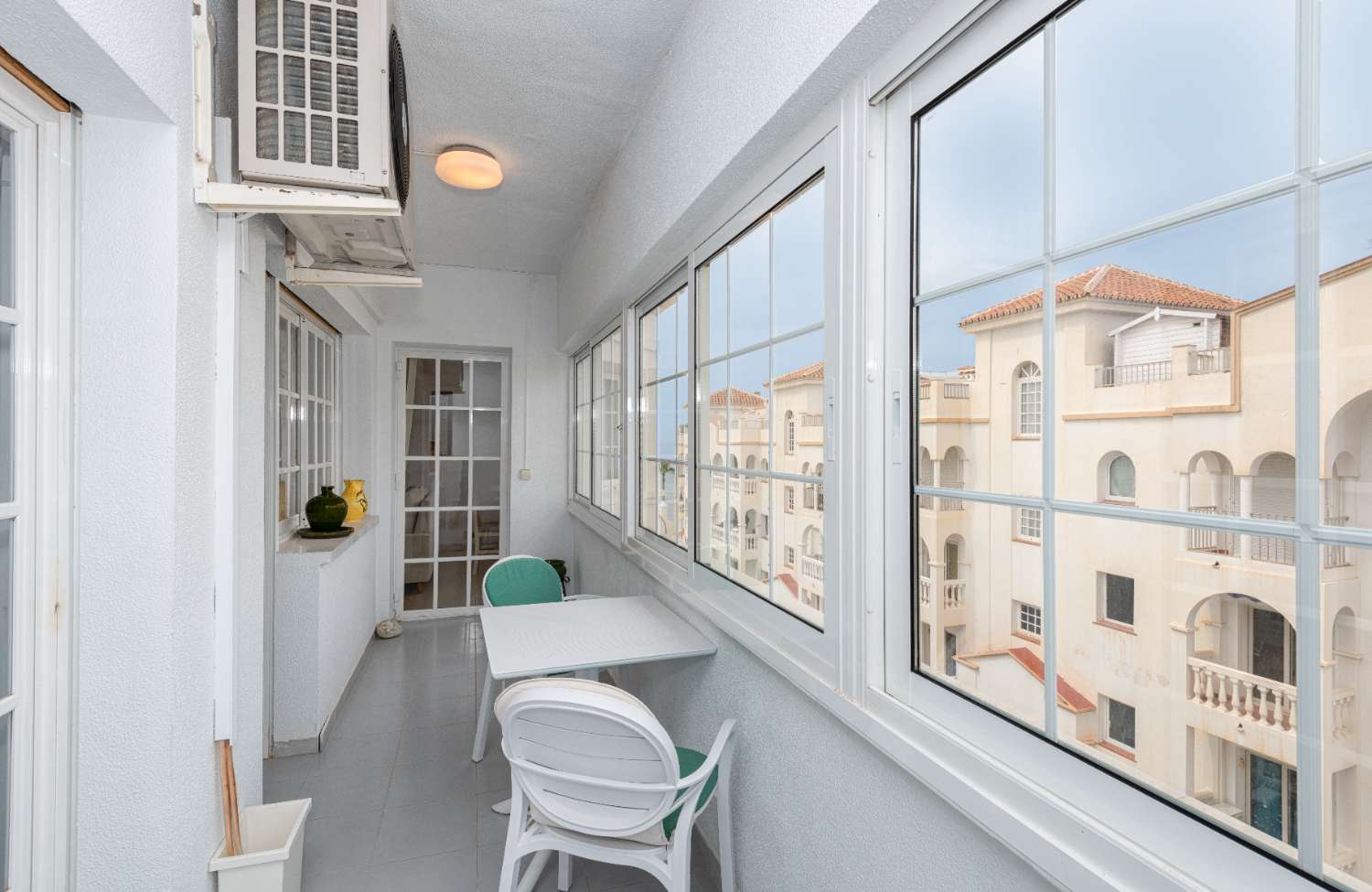 Dachgeschosswohnung mit Meerblick zum Verkauf in Nerja, Strandgebiet von Torrecilla