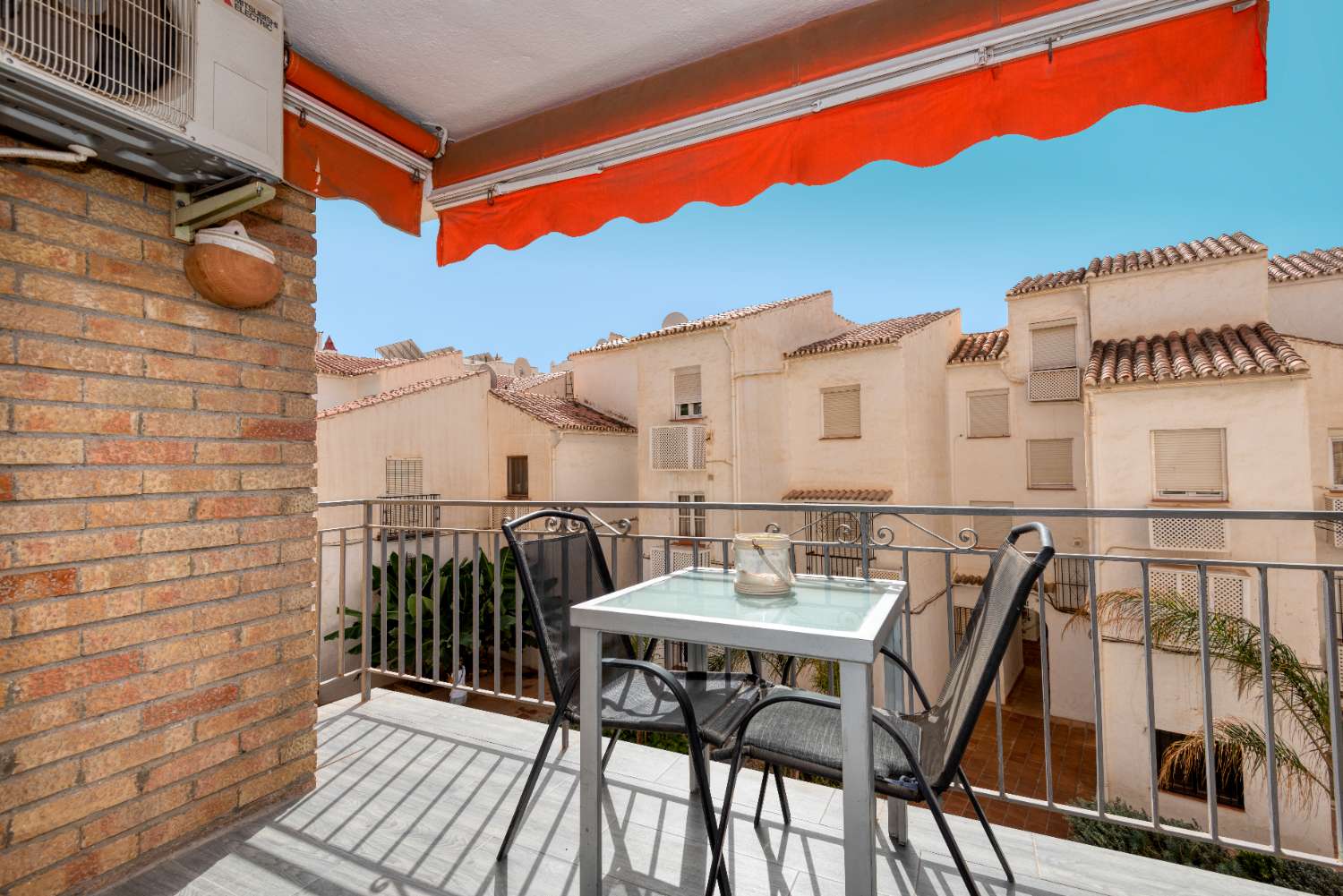 Appartement à vendre à Edificio Bahia, à côté de l&#39;Hôtel Parador à Nerja