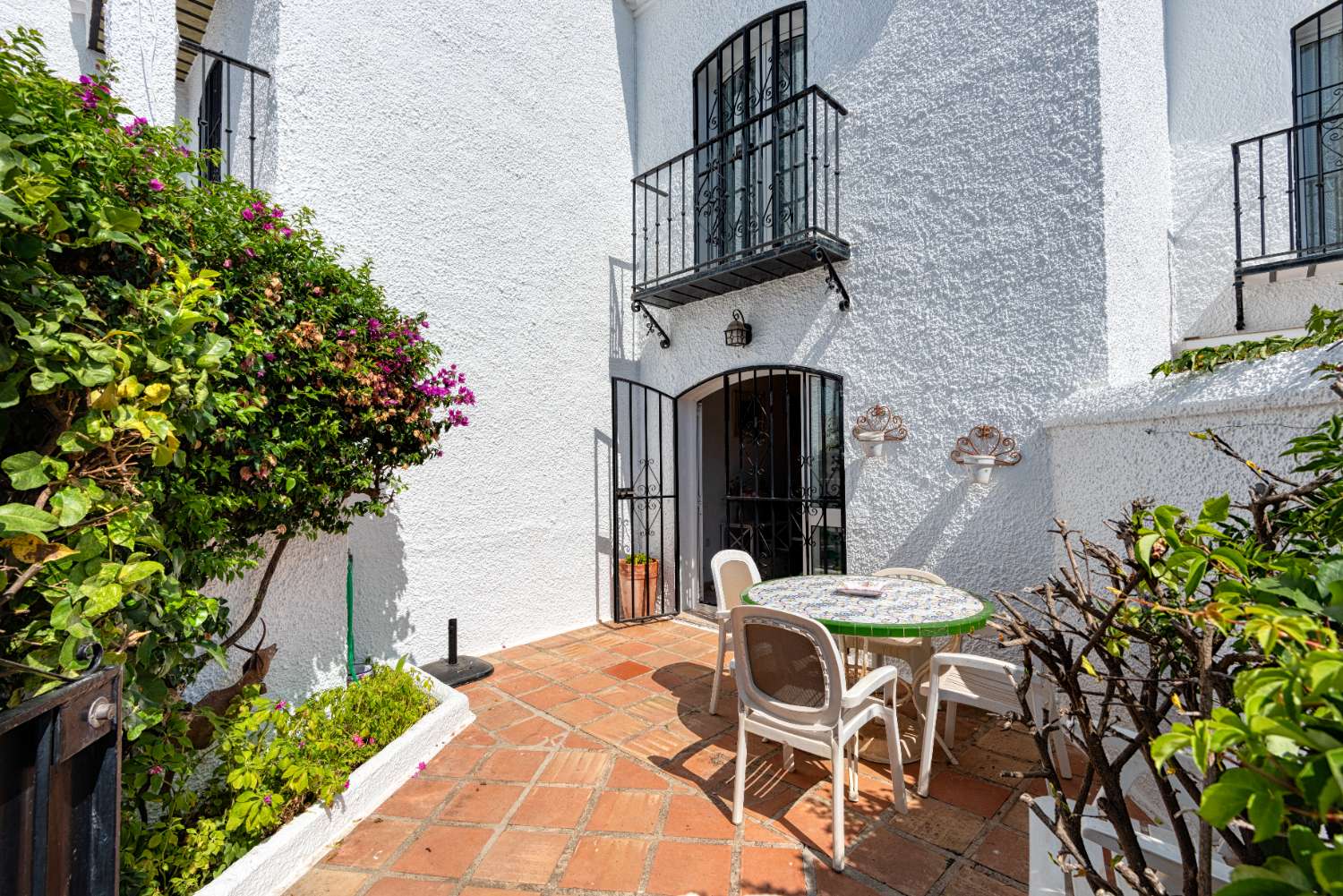 Casa en venta en Urb. Los Pinos, Nerja