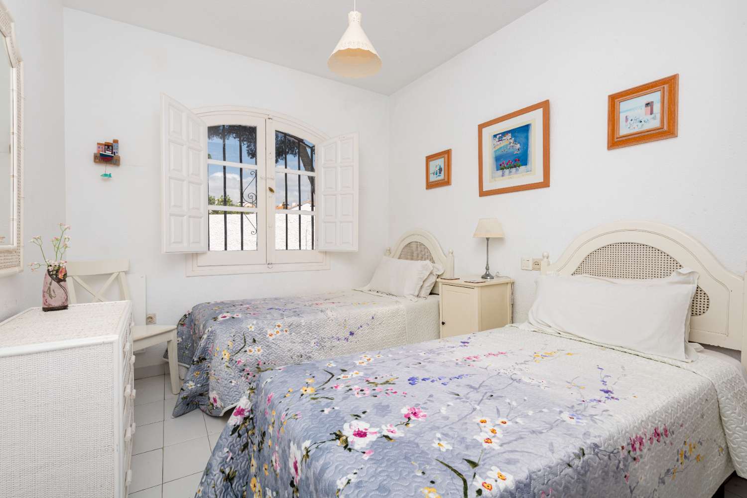 Casa en venta en Urb. Los Pinos, Nerja