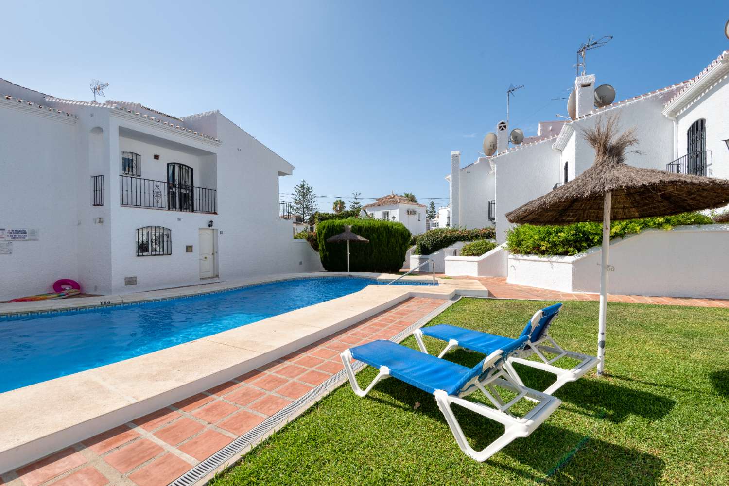 Casa en venta en Urb. Los Pinos, Nerja