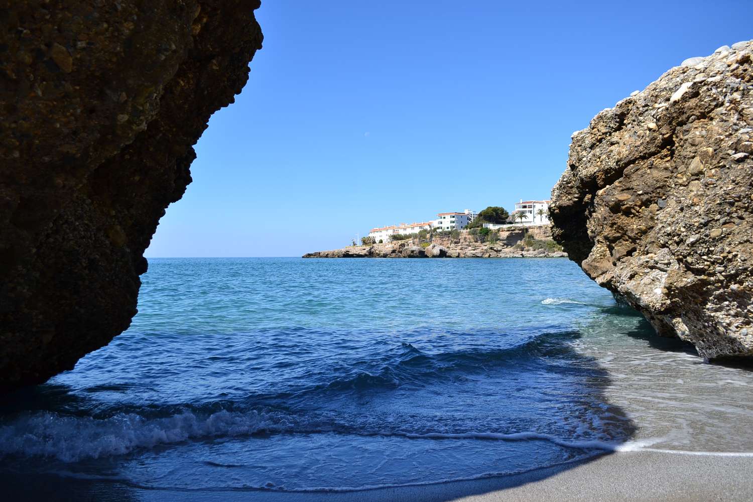 Schöne Wohnung zum Verkauf in Nerja San Juan Capistrano