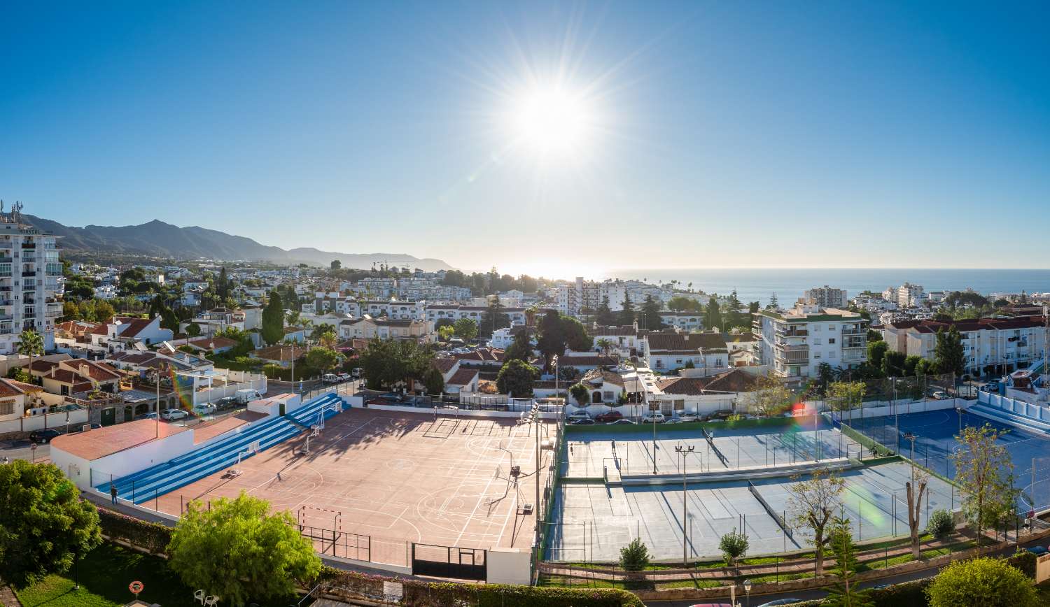 Appartement te koop in Nerja, Edf. Almijara.