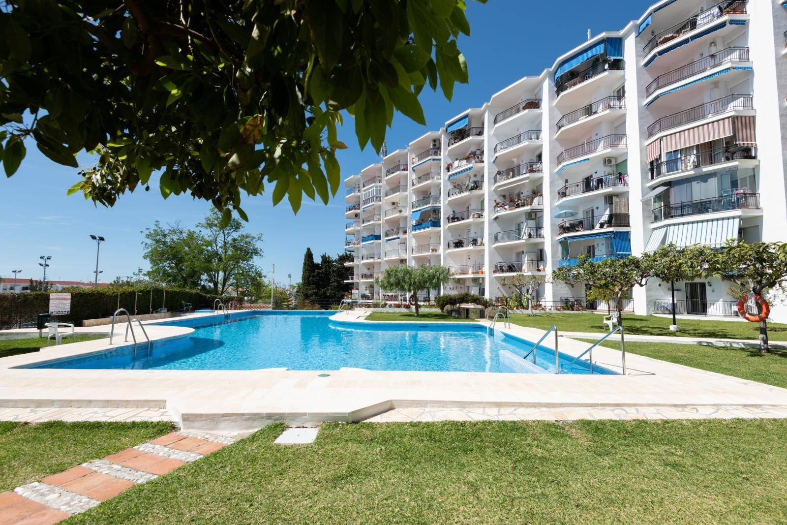 Apartamento en venta en Nerja, Edf. Almijara.