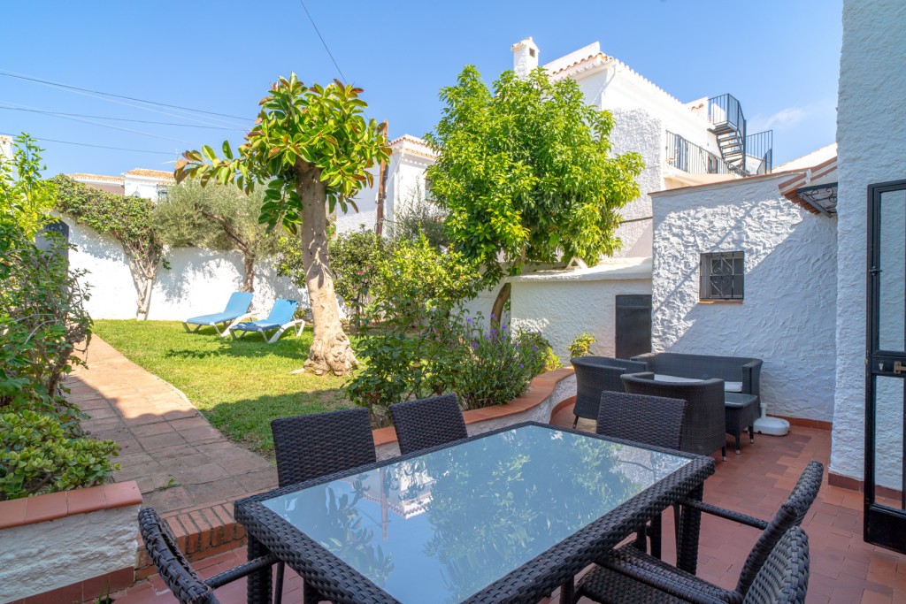 Immobilien zum Verkauf im Dorf Capistrano, Nerja