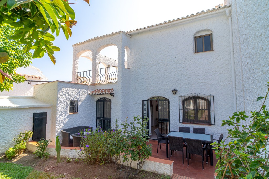 Immobilien zum Verkauf im Dorf Capistrano, Nerja