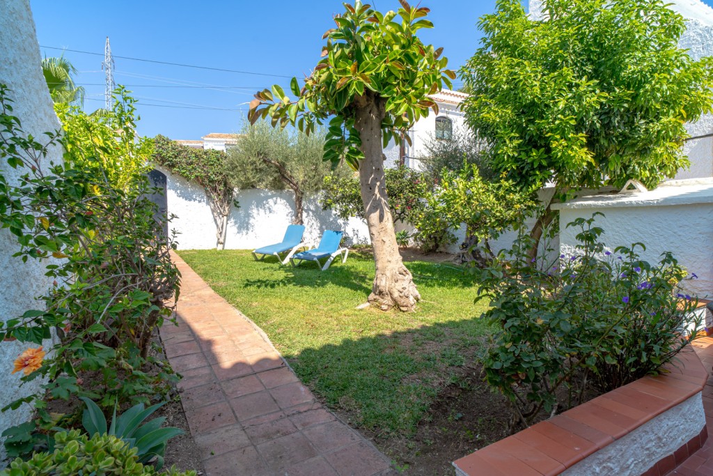 Immobilien zum Verkauf im Dorf Capistrano, Nerja