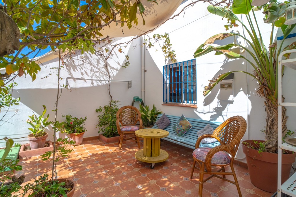 Casa adosada con piscina privada en Nerja