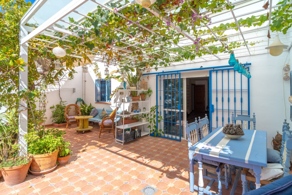 Casa adosada con piscina privada en Nerja