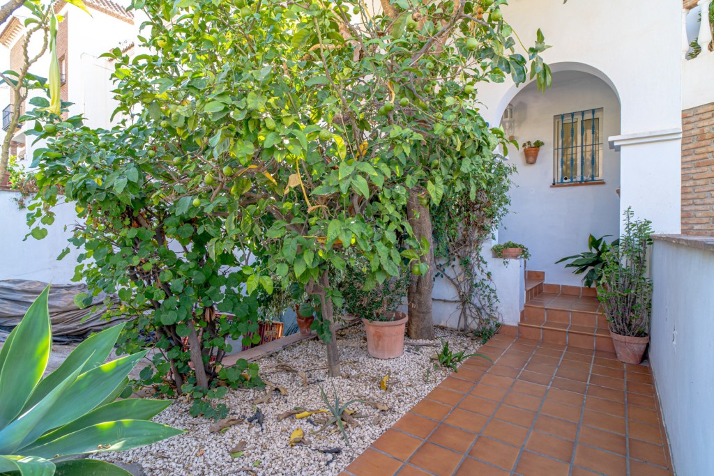 Townhouse with private pool in Nerja