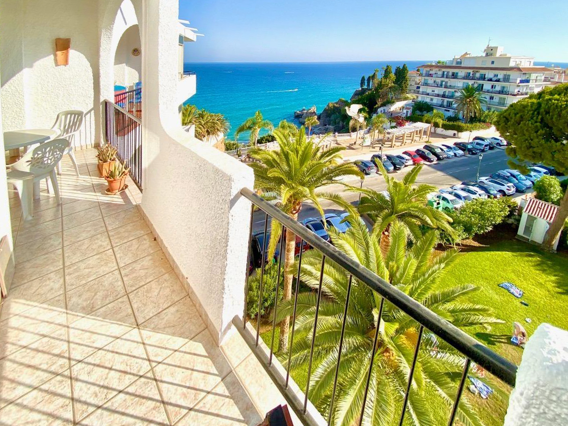 Top floor apartment for sale situated in Verde Mar