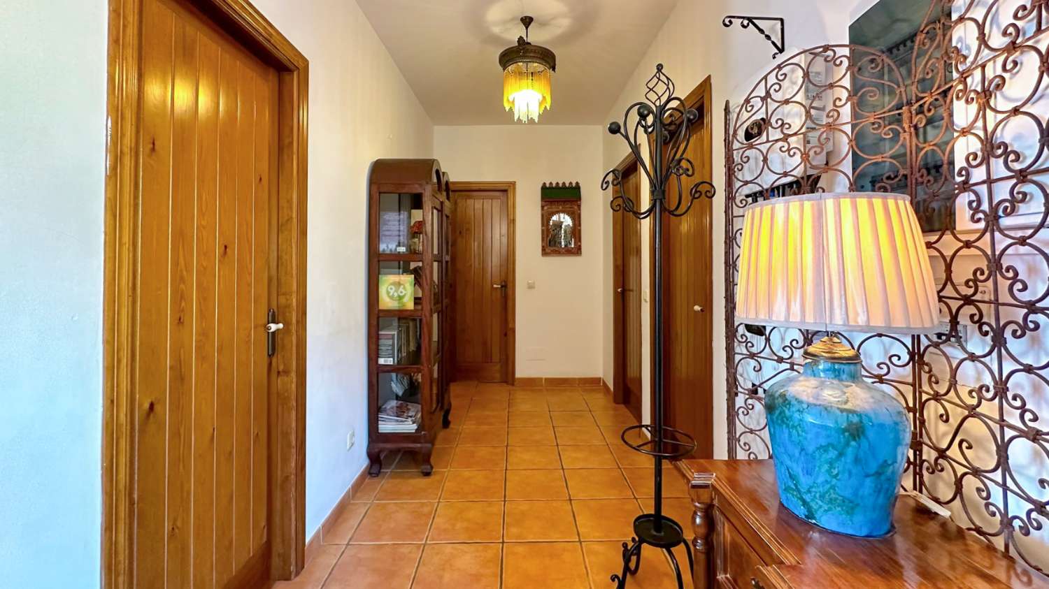 Villa For Sale in Frigilliana