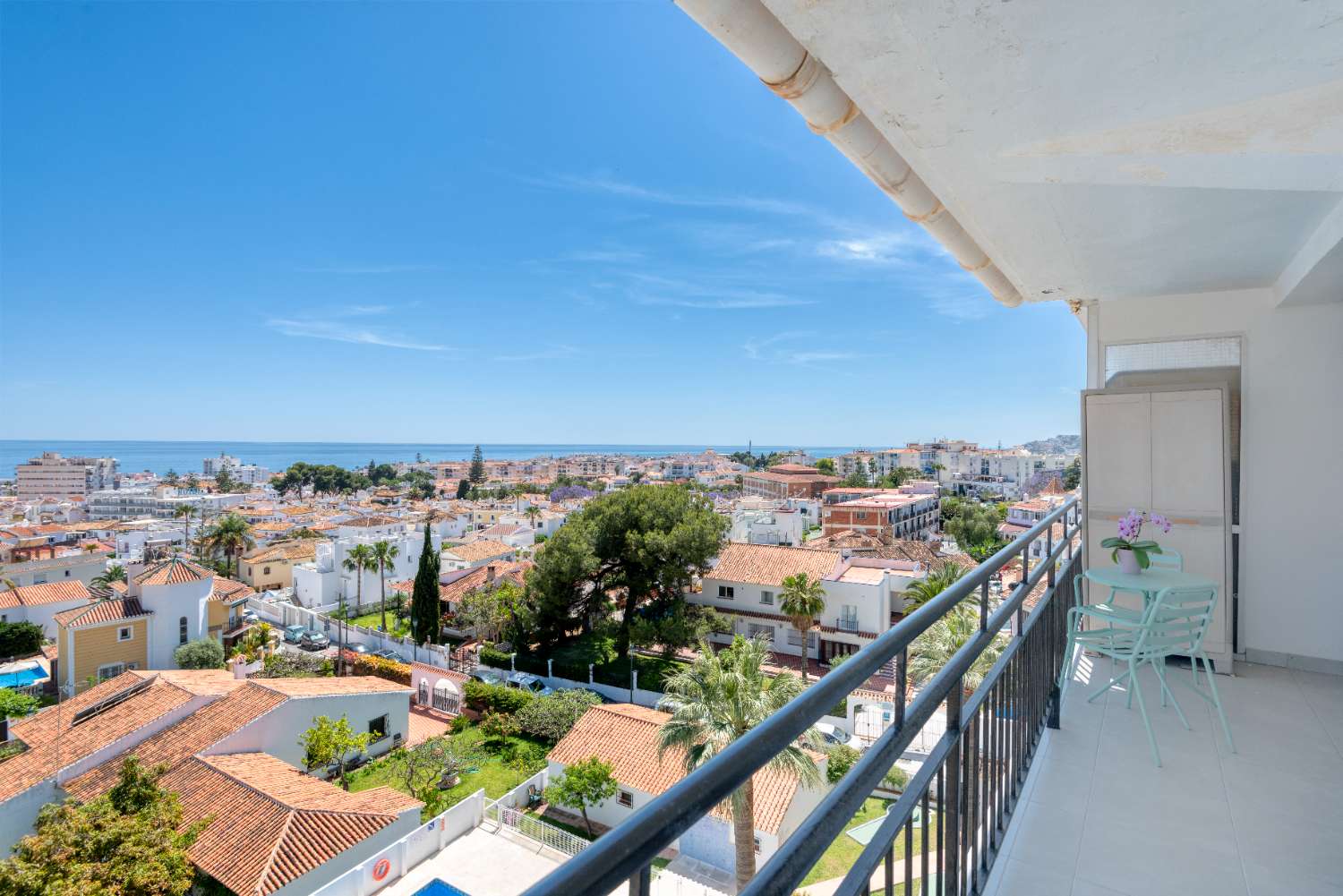 Fully refurbished apartment with breath-taking sea views