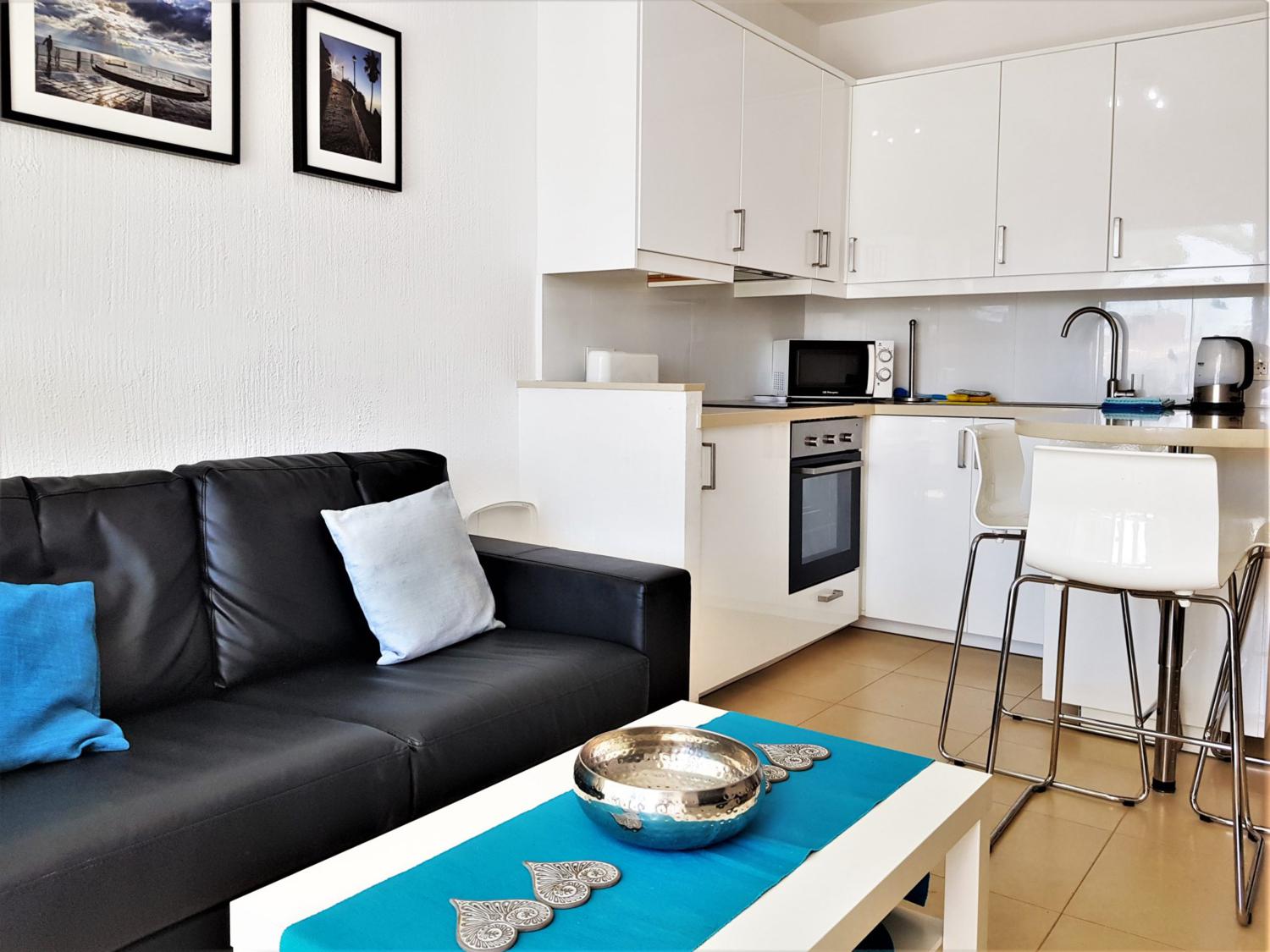A superb one-bedroom apartment in Edificio Verdemar, one of Nerja’s most sought-after holiday locations.