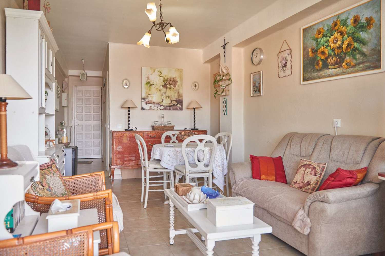 Apartment for sale with nice sea views