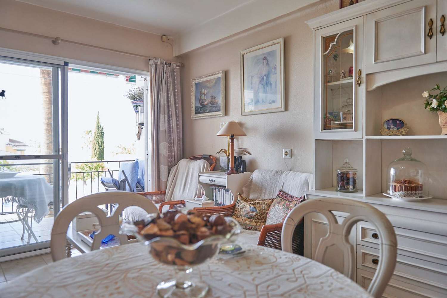 Apartment for sale with nice sea views