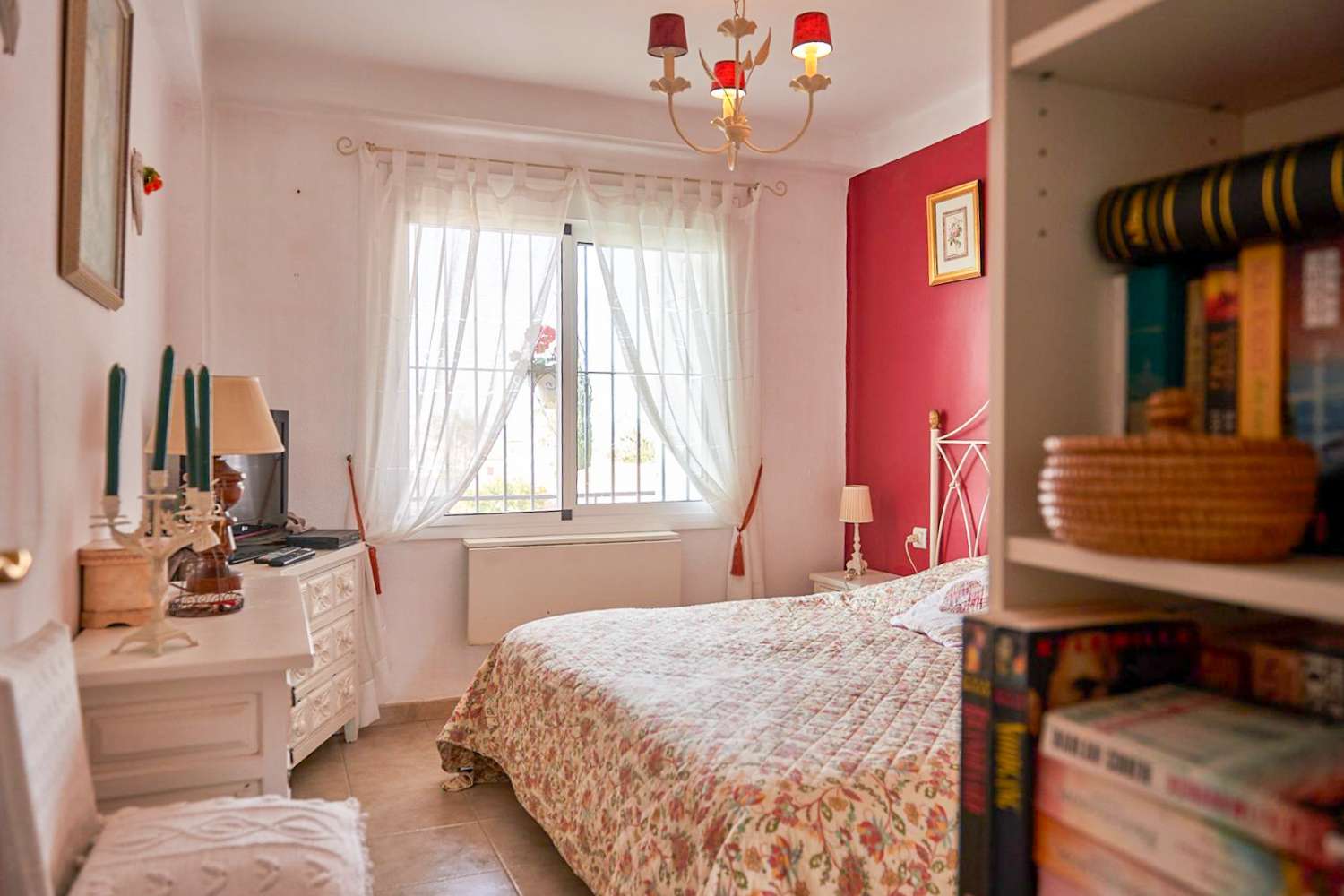 Apartment for sale with nice sea views