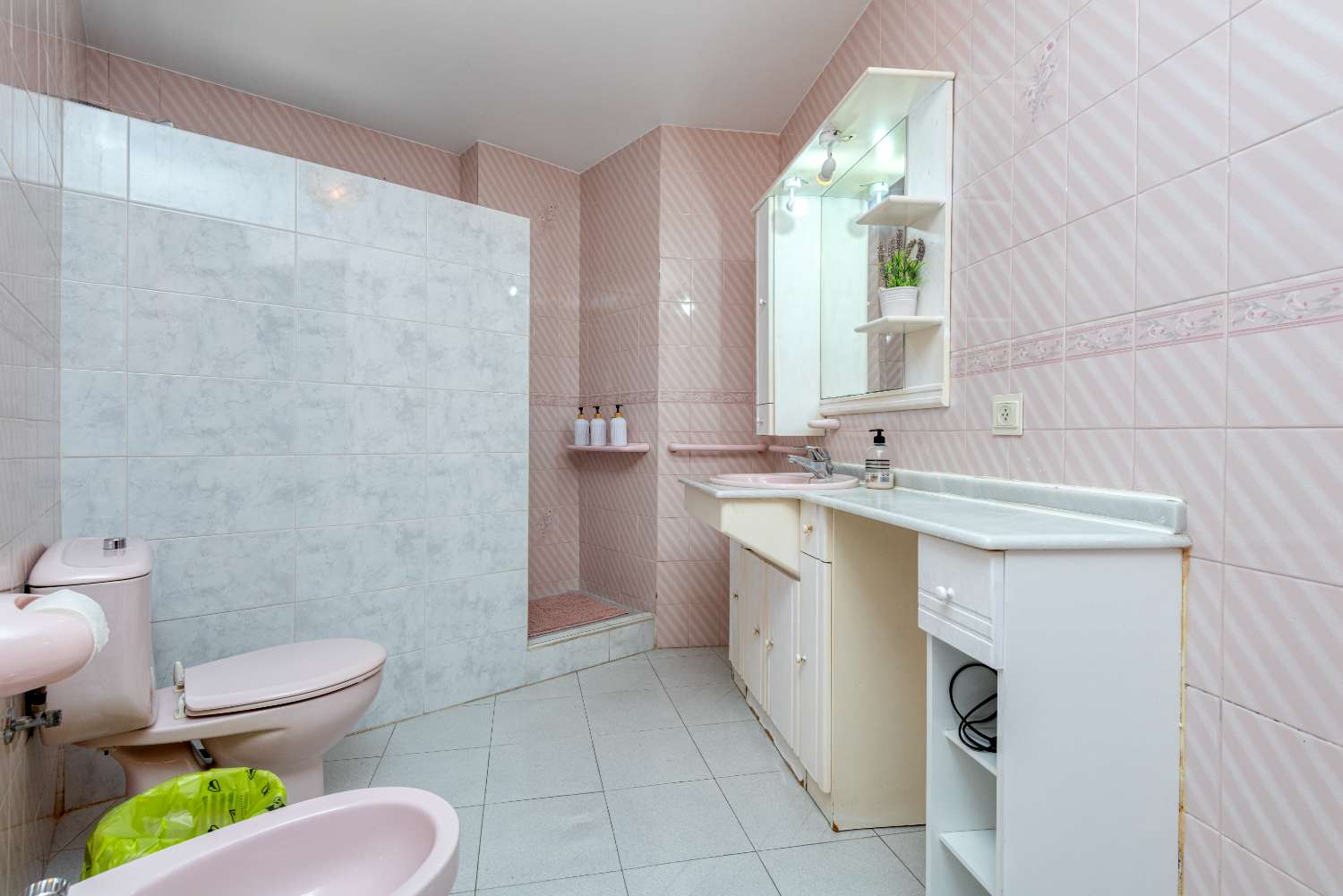 Ruim en licht appartement in het centrum van Nerja – 2 slaapkamers en een eigen balkon