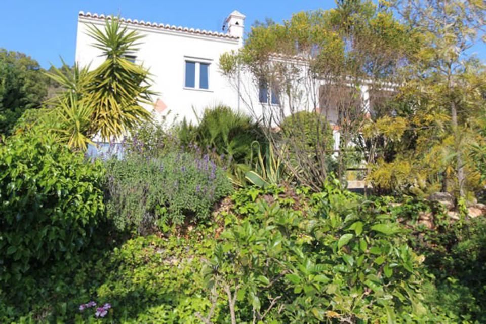 Unique opportunity to purchase a fabulous villa with stunning views