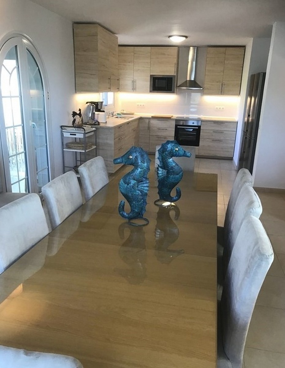 Unique opportunity to purchase a fabulous villa with stunning views